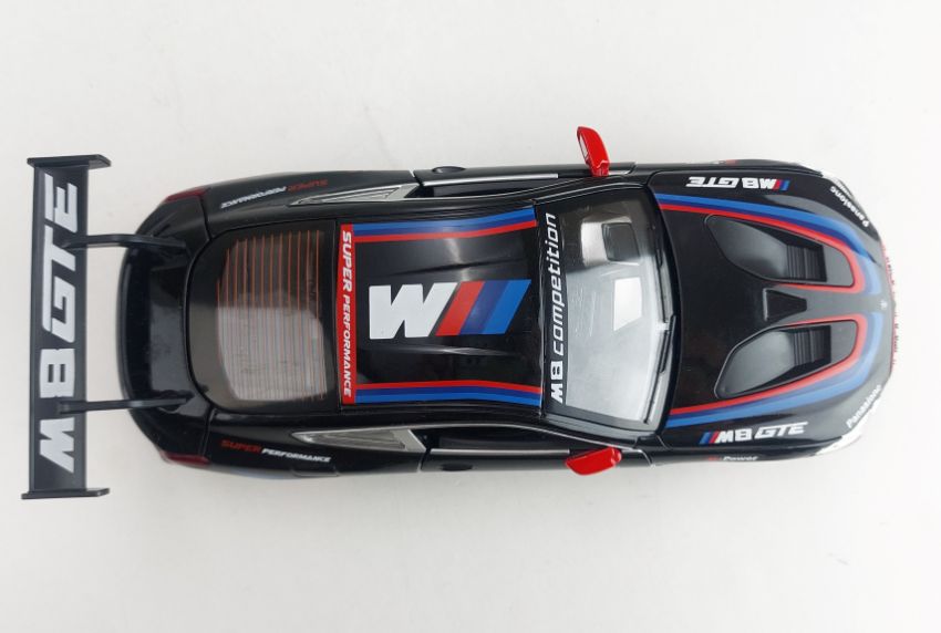 BMW-M8-1-24 (12)