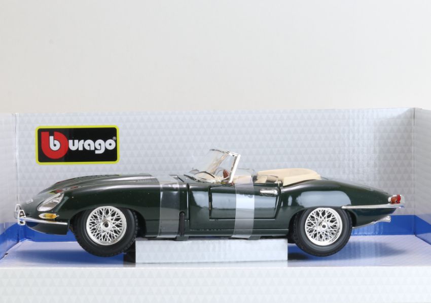 jaguar-E-type-Cabriolet-burago-1-18 (8)