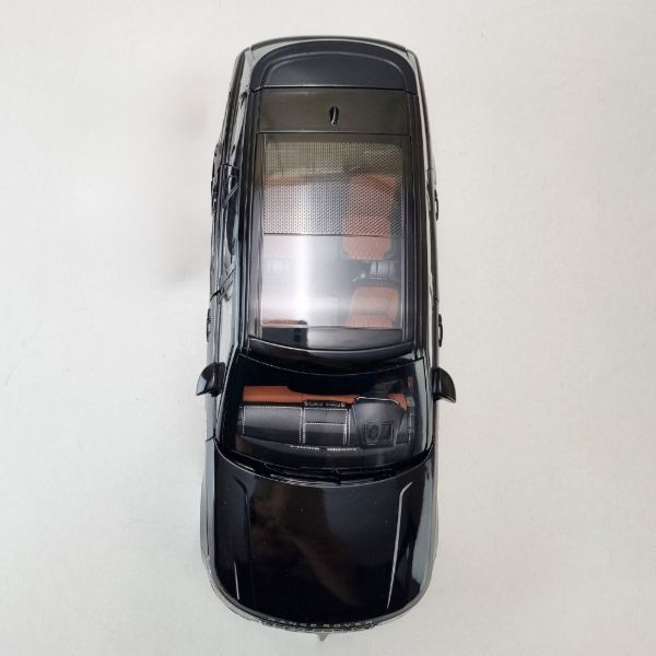 CHE-ZHI-801-rangerover-2024-1-18-diecast (20) مقایسه اندازه واقعی و ماکت رنجروور 2024 در مقیاس 1/18