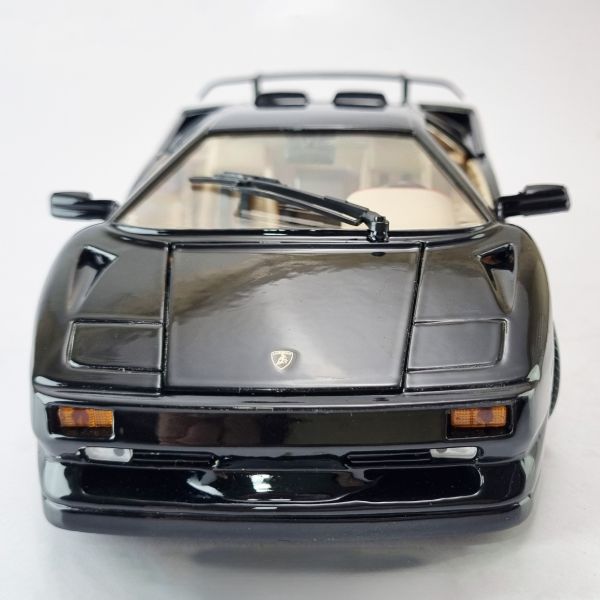 maisto-lamborghini-diablo-31844-scale-1-18-diecast (8) ماکت ماشین لامبورگینی دیابلو 1:18 برند مایستو با رنگ مشکی براق