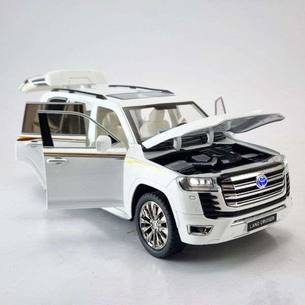TOYOTA-land-cruiser-1-18-CHE-ZHE (7) نمای جلو ماکت تویوتا لندکروز 1/18