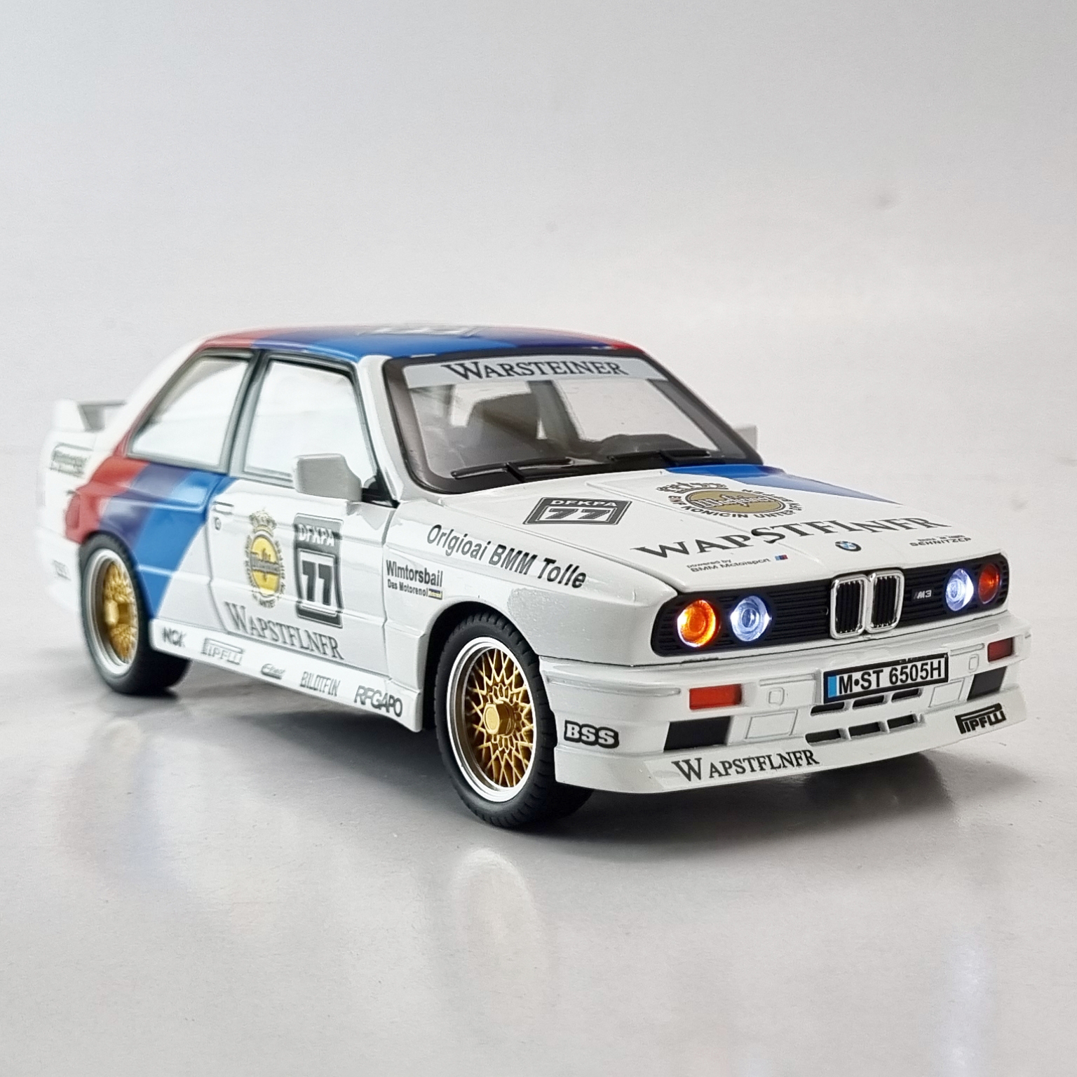 GridArt_20250517_182316661 BMW M3 اسپرت طرح دار